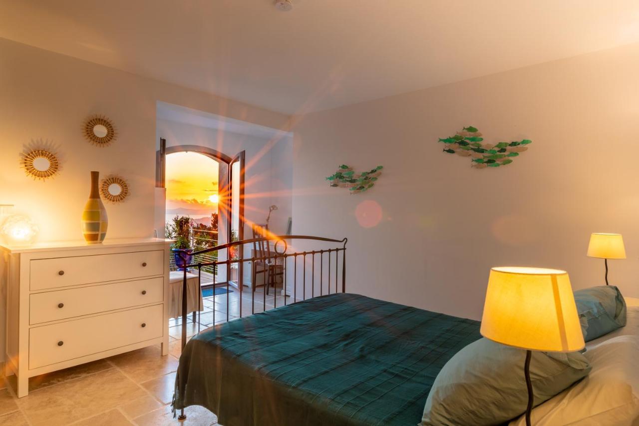 Vistazur Luxueux Appartement Avec Terrasse Et Piscine Le Le Rayol-Canadel-sur-Mer Kültér fotó